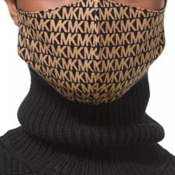 Michael Kors Logo Mask - Picture 1 of 4